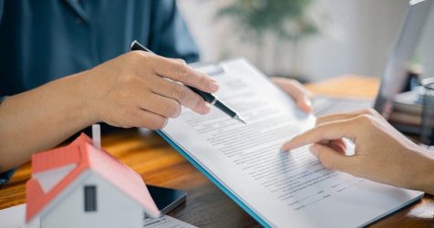 Δάνεια έως 100.000 ευρώ: Τέλος στα πανωτόκια με πλαφόν 30%-50% και δικαίωμα υπαναχώρησης σε 14 ημέρες