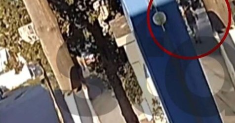 Σαλαμίνα: Η στιγμή της παράσυρσης της 12χρονης από περιπολικό – Βίντεο ντοκουμέντο
