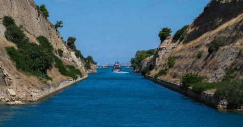Θαύμα στον Ισθμό της Κορίνθου: Συγκλονιστική διάσωση 15χρονης μετά την πτώση στο κενό