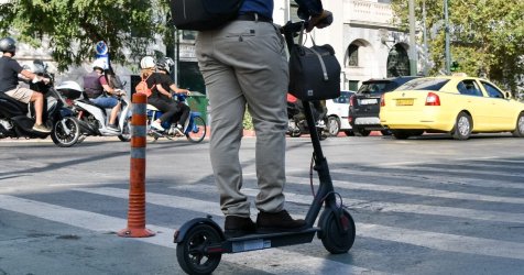 “Θεέ μου, απλά να είναι ζωντανό” – Σοκαρισμένος ο οδηγός που χτύπησε 12χρονο με πατίνι στον Ασπρόπυργο