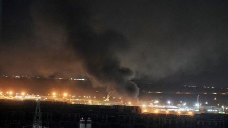 Ήχησαν ξανά τα τύμπανα πολέμου στη Μέση Ανατολή: Εκρήξεις στο Μπαντάρ Αμπάς και στο νησί Κεσμ, πληροφορίες για επίθεση των ΗΠΑ – “Στοχεύσαμε τρία αμερικανικά αντιτορπιλικά”, λέει το Ιράν (Βίντεο)