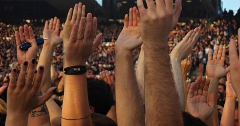 «Metallica: Η Συναυλία που Δεν Ήταν – Άτυχοι Fans, Πάρτι και Κλειστές Πόρτες στο ΟΑΚΑ»