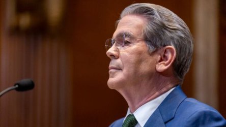 Συναντήσεις του υπουργού Οικονομικών των ΗΠΑ πριν τη σύνοδο κορυφής του Τραμπ με τον Τζινπίνγκ