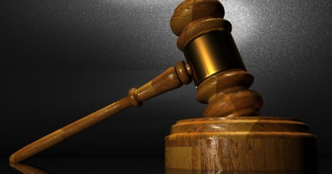 Κάθειρξη 12 ετών στον ογκολόγο που εξαπατούσε καρκινοπαθείς – «Μας έταξε νέο φάρμακο από το εξωτερικό»