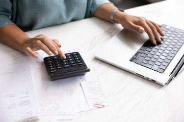 Νέες Συλλογικές Συμβάσεις για 400.000 εργαζόμενους – Ποιοι θα δουν αυξήσεις σε μισθούς και επιδόματα