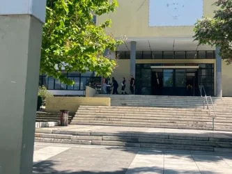 Επεισόδια στο ΑΠΘ: Αντιεξουσιαστές επιτέθηκαν με ρόπαλα σε φοιτητές – Μπήκαν τα ΜΑΤ στο κτίριο