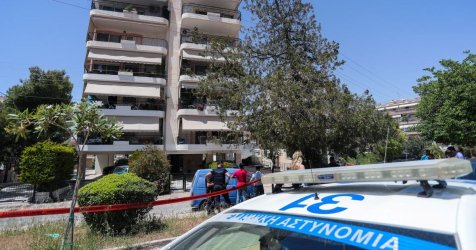 «Μέχρι χθες το μεσημέρι ήμασταν μαζί» – Θρήνος στο σχολείο των δύο 17χρονων κοριτσιών, τι λέει καθηγητής τους (Βίντεο)