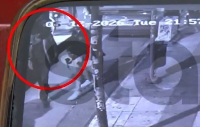 Άνδρας κλώτσησε 8χρονο κορίτσι και τη μητέρα του, στο κέντρο της Κυψέλης (Βίντεο)