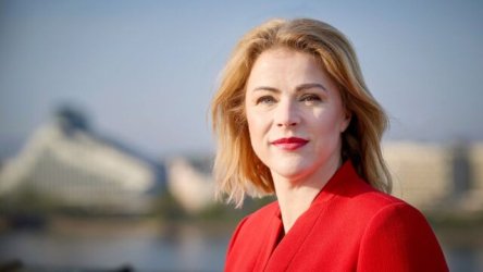 Λετονία: Πολιτικό σοκ, παραιτήθηκε η πρωθυπουργός – Τι κόστισε στην κυβέρνηση της Εβίκα Σιλίνια