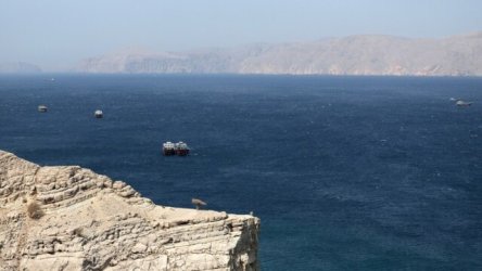 Ιράν: Σχεδιάζει “μηχανισμό” στο Στενό του Ορμούζ και προαναγγέλλει τέλη διέλευσης