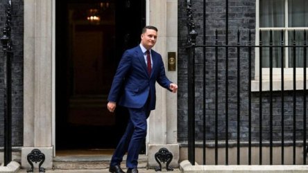 Βρετανία: Ο πρώην υπουργός Υγείας Γουές Στρίτινγκ θέλει να είναι υποψήφιος για τη διαδοχή του Κιρ Στάρμερ στο Εργατικό Κόμμα