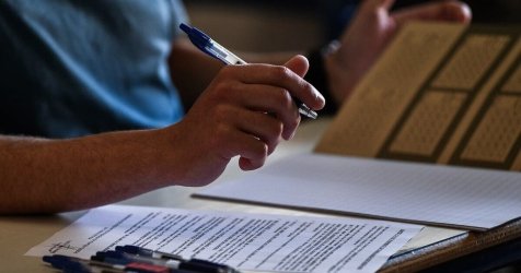 Στην τελική ευθεία η σχολική χρονιά – Πότε αρχίζουν εξετάσεις και Πανελλήνιες