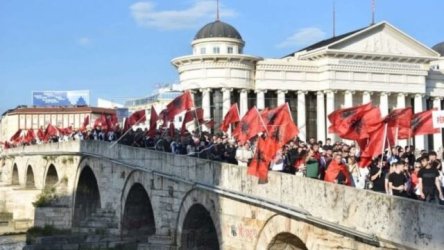 Βόρεια Μακεδονία: Αλβανοί φοιτητές διαδηλώνουν στα Σκόπια για τη χρήση της αλβανικής γλώσσας