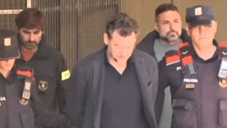 Mango: Ο Τζόναθαν Άντικ πήγε για πεζοπορία με τον πατέρα του μόλις έμαθε ότι θα κάνει αλλαγές στη διαθήκη