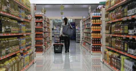«Καμπανάκι» από την Κομισιόν για την Ελλάδα: Νέο κύμα ακρίβειας και πτώση της ανάπτυξης