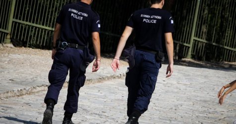 Κορωπί: Χειροπέδες σε 75χρονο – Θώπευσε 14χρονη