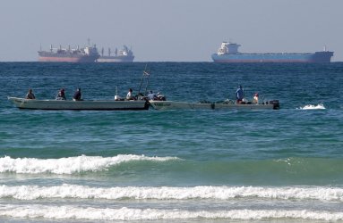 Πλήγμα σε δεξαμενόπλοιο ελληνικών συμφερόντων ανοιχτά του Ομάν