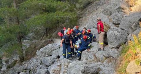 Χανιά: Αίσιο τέλος στην επιχείρηση διάσωσης 67χρονου τουρίστα στο φαράγγι της Αγίας Ειρήνης