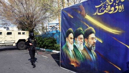 Ιρανοί ζητούν από τον Τραμπ νέο χτύπημα στο Ιράν: “Ο πόλεμος είναι η μόνη ελπίδα σωτηρίας”