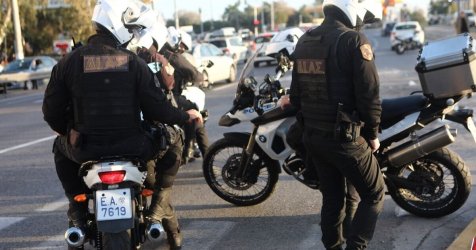 Άγρια καταδίωξη στον Κηφισό: Συλλήψεις για τους πυροβολισμούς σε κατάστημα στην Πατησίων