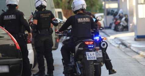 Ο χιλιανός αρχηγός από τον Κορυδαλλό, οι δύο ομοεθνείς που διέφυγαν στη Βαρκελώνη και τα 45 σπάνια ρολόγια του μεγαλοεφοπλιστή