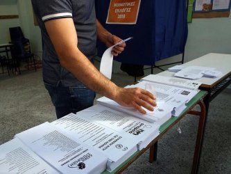 Νέο πολιτικό τοπίο: Εδραιώνεται δεύτερος ο Τσίπρας, με φόρα και για τριάδα η Καρυστιανού