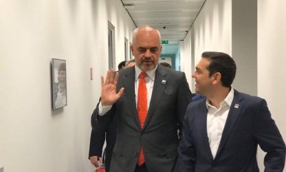 Κόντρα Τσίπρα με Ράμα για τα επεισόδια στη Σβέρνιτσα