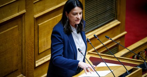 Τι αλλάζει στους μισθούς και τις προσλήψεις με το νέο νομοσχέδιο του υπουργείου Εργασίας