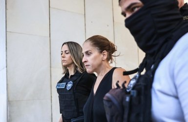 Δημητρακόπουλος μετά την αυτοκτονία της πρώην συζύγου του καθηγητή: Μια θλιβερή είδηση – Ακόμα σε δομή τα παιδιά