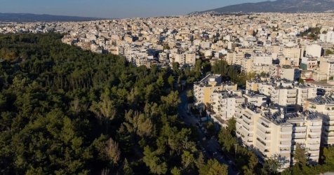 Κύκλωμα στις πολεοδομίες της Αττικής: Οι διάλογοι για «καφέδες», οι δωροληψίες και ο ρόλος του μηχανικού