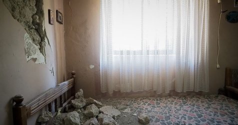 Εύβοια: «Φοβερός σεισμός, τρόμος» – Σοβαρές ζημιές σε σπίτια στη Δαφνούσα (εικόνες, βίντεο)