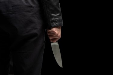 Πώς γράφτηκε το φονικό στη Ρόδο: Με το μαχαίρι που καθάριζε πατάτες έκοψε την καρωτίδα του φίλου του