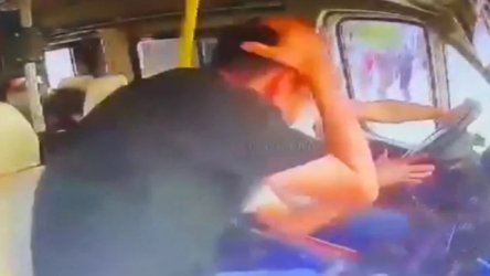 Τρομακτικό τροχαίο στην Τουρκία: Οδηγός λεωφορείου αποκοιμήθηκε και προσέκρουσε σε τοίχο – Τουλάχιστον 7 τραυματίες και μία σύλληψη (Βίντεο)