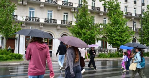 Έκτακτη προειδοποίηση για θερμικές καταιγίδες: Θα πέσουν χιλιάδες κεραυνοί τις επόμενες ώρες