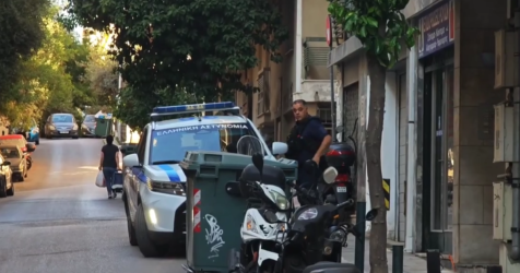 Αλέξανδρος Γιωτόπουλος: Περιπολικό και ΟΠΚΕ έξω από το σπίτι του – Επιστρέφει στη φυλακή (Βίντεο)