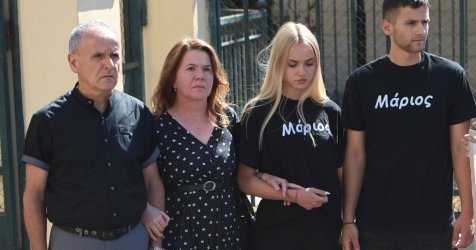 «Τον σκοτώσαμε; Καλά του κάναμε!»: Σοκ έξω από τα δικαστήρια μετά την καταδίκη για τον θάνατο του 11χρονου Μάριου
