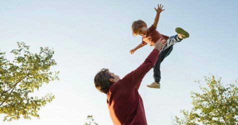 Γιορτή του Πατέρα 2026: Οι καλύτερες ευχές για τους μπαμπάδες