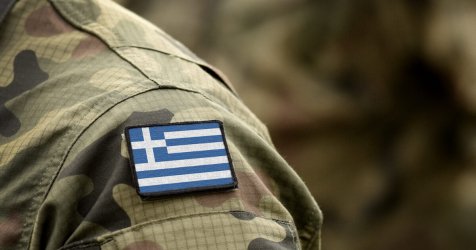 Ροζ σκάνδαλο με Έλληνα αξιωματικό και 20χρονη μετανάστρια στο Ανατολικό Αιγαίο
