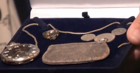 Επιστροφή μετά από 80 χρόνια: Τα κειμήλια 4 Ελλήνων θυμάτων των ναζί γύρισαν στις οικογένειές τους
