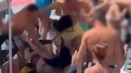 Καταλονία: Άγριο επεισόδιο μεταξύ τουριστών για μία ξαπλώστρα σε… πισίνα ξενοδοχείου – Άνδρας χτύπησε 13χρονη, γέμισε με αίματα και έσπασε η μύτη της (Βίντεο)