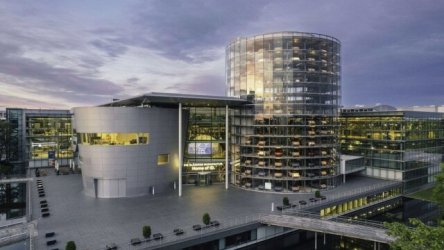 Γερμανία: Σχέδιο για κατάργηση έως και 100.000 θέσεων εργασίας στην Volkswagen – Η εταιρία εγκαταλείπει τη συνεργασία με την Bosch για αυτόνομη οδήγηση
