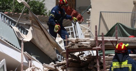 Πετράλωνα: «Ήταν λες και γινόταν σεισμός» – Οι πρώτες μαρτυρίες για την κατάρρευση κτιρίου