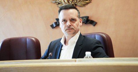 Δούκας: Επίδομα 3.000 ευρώ και προσωρινά καταλύματα για τους ενοίκους της πολυκατοικίας που κατέρρευσε στα Πετράλωνα