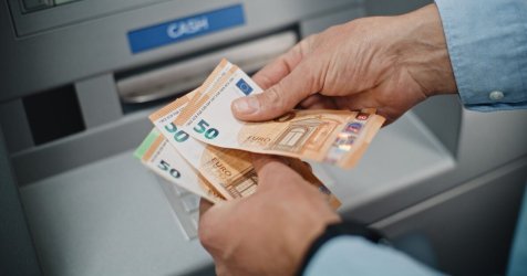 Συντάξεις χηρείας: Πότε πληρώνεται το 70% – Τι ισχύει για αναδρομικά