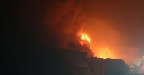 Φωτιά στο Ωραιόκαστρο: Ολονύχτια μάχη με τις φλόγες – Ένα χιλιόμετρο από τη φονική πυρκαγιά της Τρίτης (βίντεο)