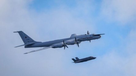 Θρίλερ στην Αρκτική: Βρετανικά F-35 αναχαίτισαν ρωσικό αεροσκάφος που προσέγγισε αεροπλανοφόρο του ΝΑΤΟ (Εικόνες & Βίντεο)