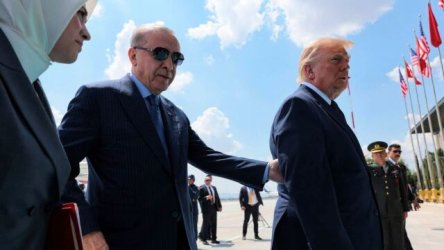 Viral η υποδοχή Ερντογάν σε Τραμπ: Τα “βαριά” βήματα και ο πλήρης αποπροσανατολισμός που δημιουργούν προβληματισμό και ερωτήματα (Βίντεο)