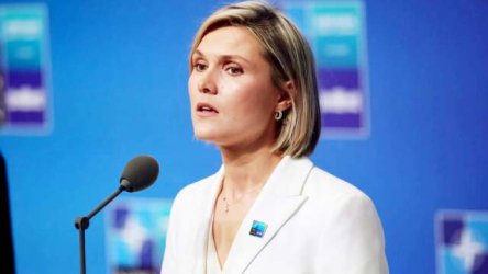Κριστρούν Φροσταντότιρ: Η παρουσία που ξεχώρισε στη Σύνοδο του ΝΑΤΟ – Η πορεία από τη Morgan Stanley στην πρωθυπουργία της Ισλανδίας (Εικόνες & Βίντεο)