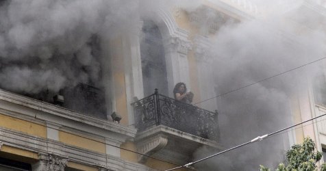 Εμπρησμός Marfin: Πώς το «βαθύ λαρύγγι» έδωσε στο ελληνικό FBI τους εμπρηστές