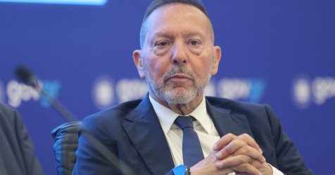 «Καμπανάκια» Στουρνάρα για πληθωρισμό, στεγαστικό και γεωπολιτικούς κινδύνους